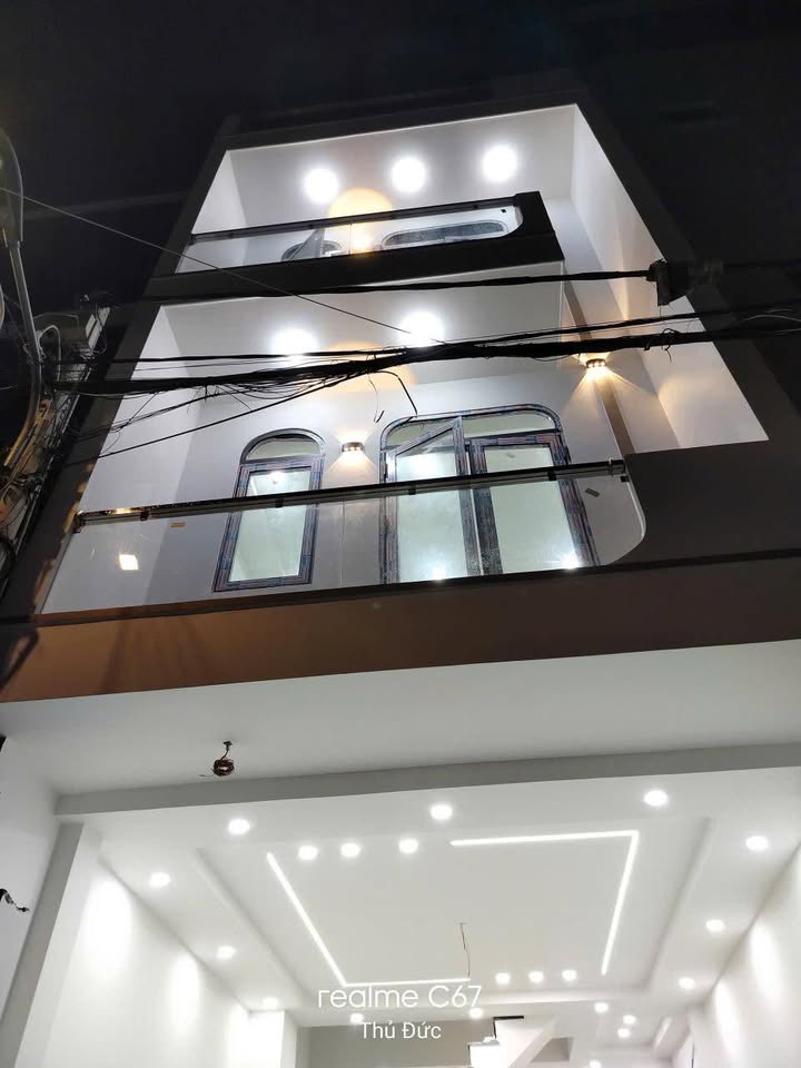 Nhà 1 Trệt 2 Lầu Tum Tại Tăng Nhơn Phú A, Q9 - Giá 6.9 Tỷ Thương Lượng