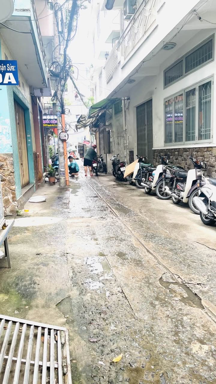 Nhà phố Quận 10 30m² giá 6.8 tỷ - Nhà mới vào ở ngay!