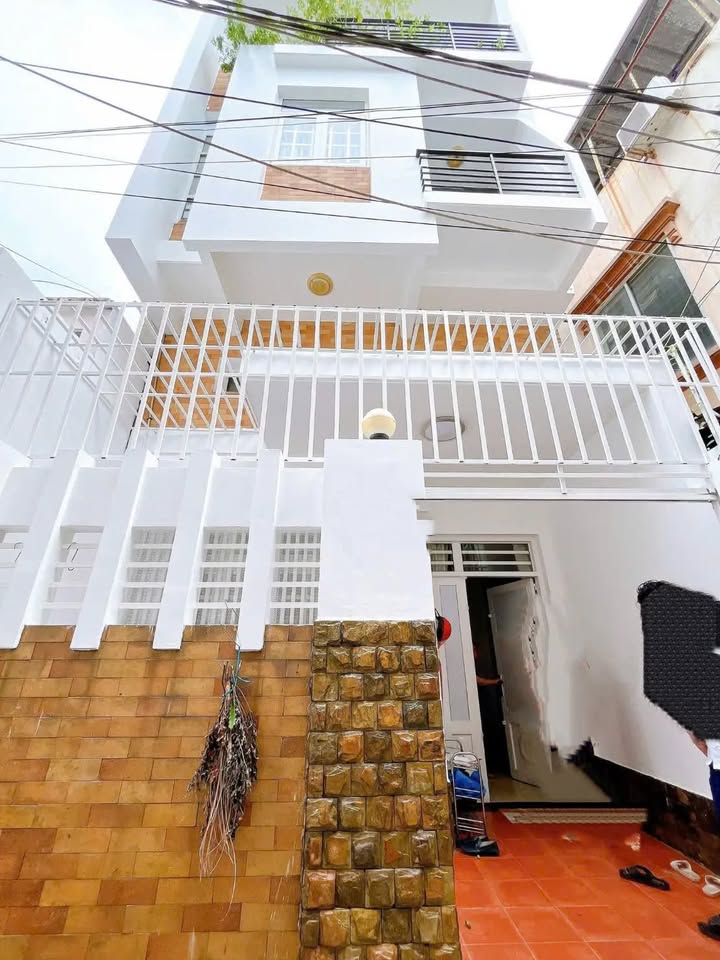 Nhà 3 tầng hẻm 84 Tân Sơn Nhì, quận Tân Phú, 80m² giá 7.95 tỷ - Pháp lý rõ ràng!