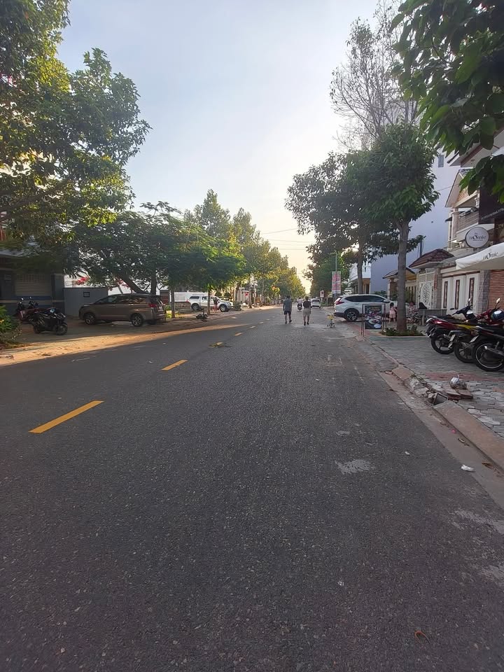 Đất thổ cư mặt tiền đường Lê Đại Hành 100m² giá 3.85 tỷ - Cơ hội đầu tư tuyệt vời!