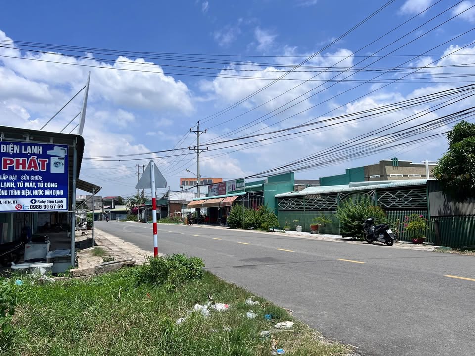 Đất trồng cây lâu năm Mương Mán 950m² giá tốt - Đầu tư sinh lời ngay!