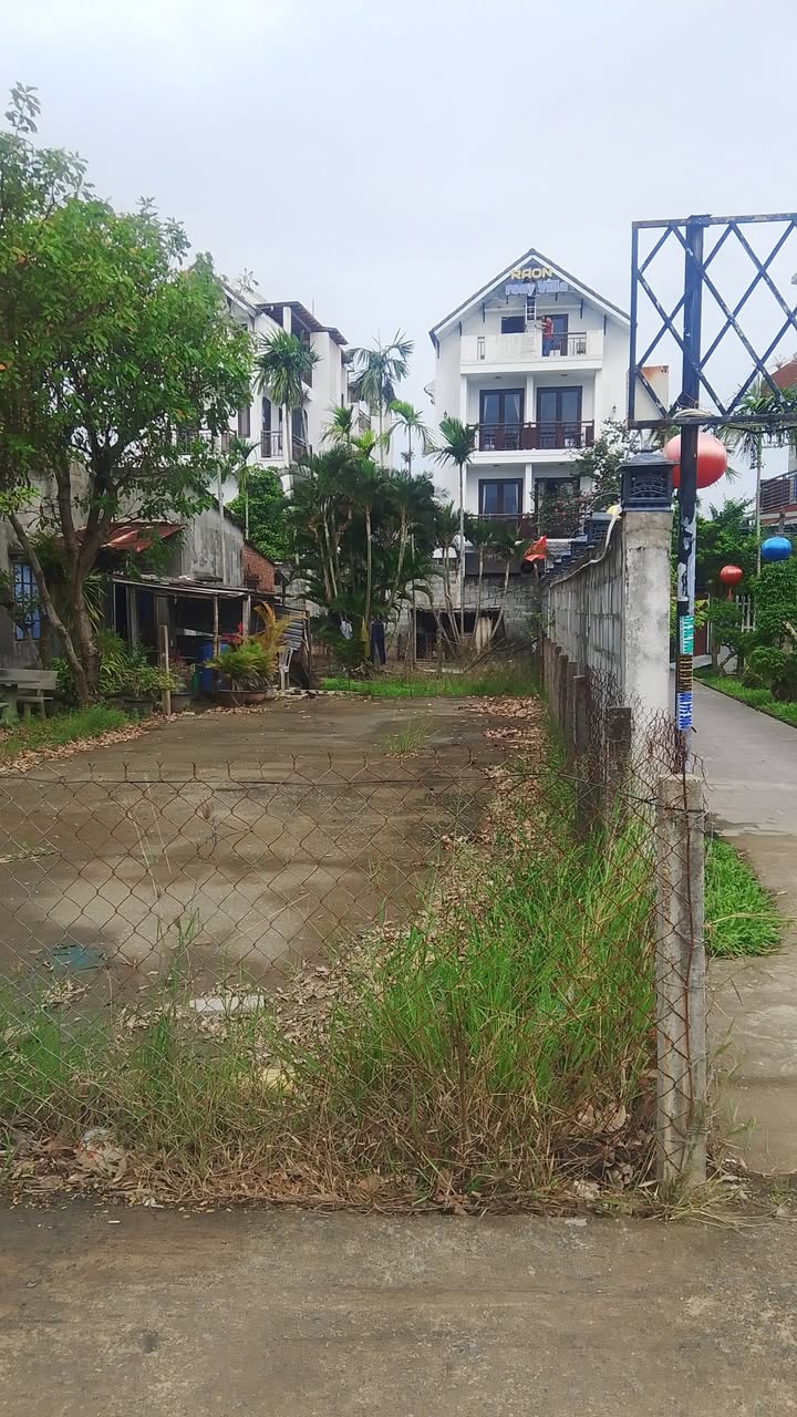 Đất nền lô góc Cẩm Thanh 302m² giá 6.644 tỷ - Vị trí đắc địa gần đường chính!