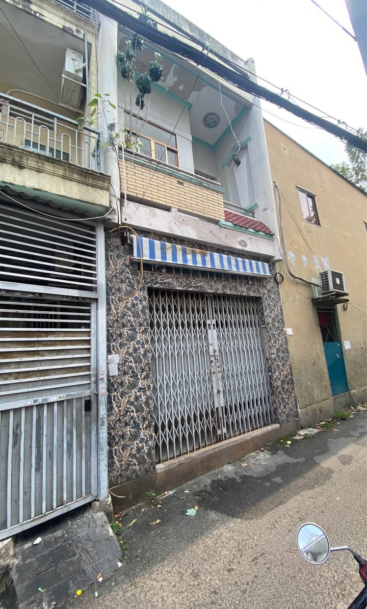 Nhà phố Gò Vấp 27m² giá 3.5 tỷ - Kinh doanh sầm uất, ra mặt tiền đường lớn!