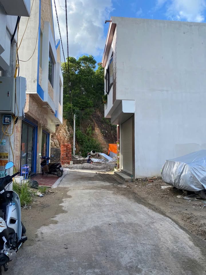 Đất nền 67.9m² tại phường Hà Lầm, Quảng Ninh - Sổ hồng chính chủ, giá chỉ 1.562 tỷ!