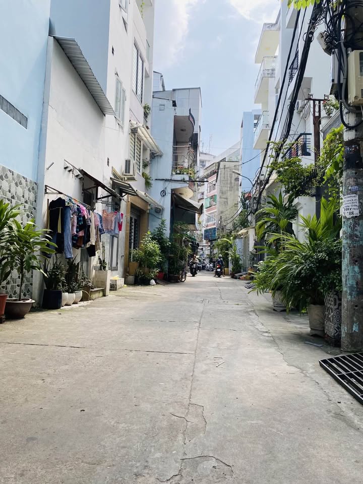 Nhà phố Phan Xích Long 72m² giá chỉ 11 tỷ - Đầu tư sinh lời cao!