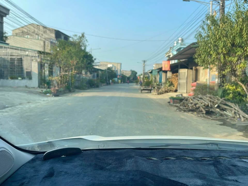 Đất thổ cư Hưng Thành 136m² giá 3.3 tỷ - Vị trí đắc địa, ô tô tránh nhau!