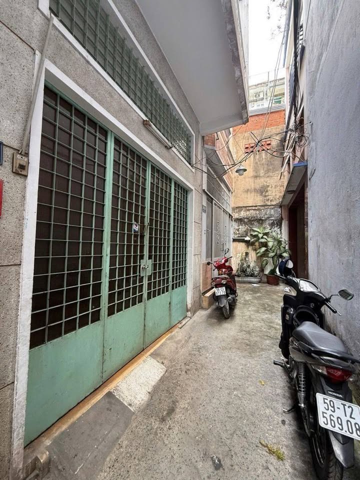 Nhà 2 tầng Nguyễn Cư Trinh, Q.1, 44m² giá 6.6 tỷ - Đầu tư sinh lời ngay!