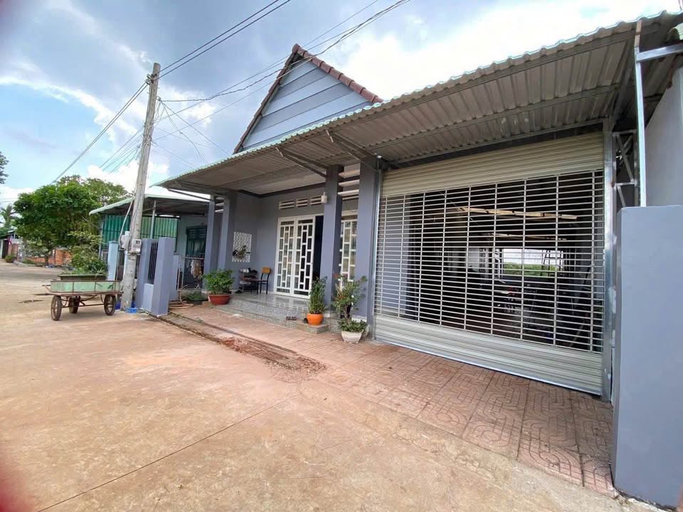 Nhà đẹp tại Ngãi Giao, Châu Đức, Bà Rịa - Vũng Tàu 180m² giá 2.2 tỷ - Phù hợp với gia đình!