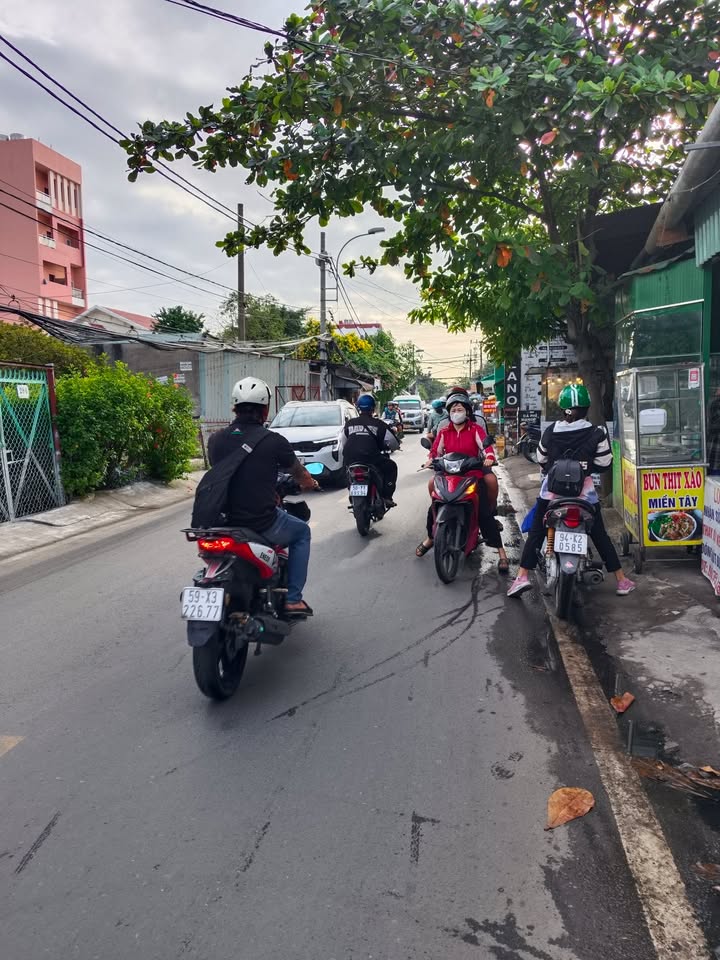 Nhà 2 tầng hẻm xe hơi Nguyễn Duy Trinh, Thủ Đức 58m² - Giá chỉ 3 tỷ!