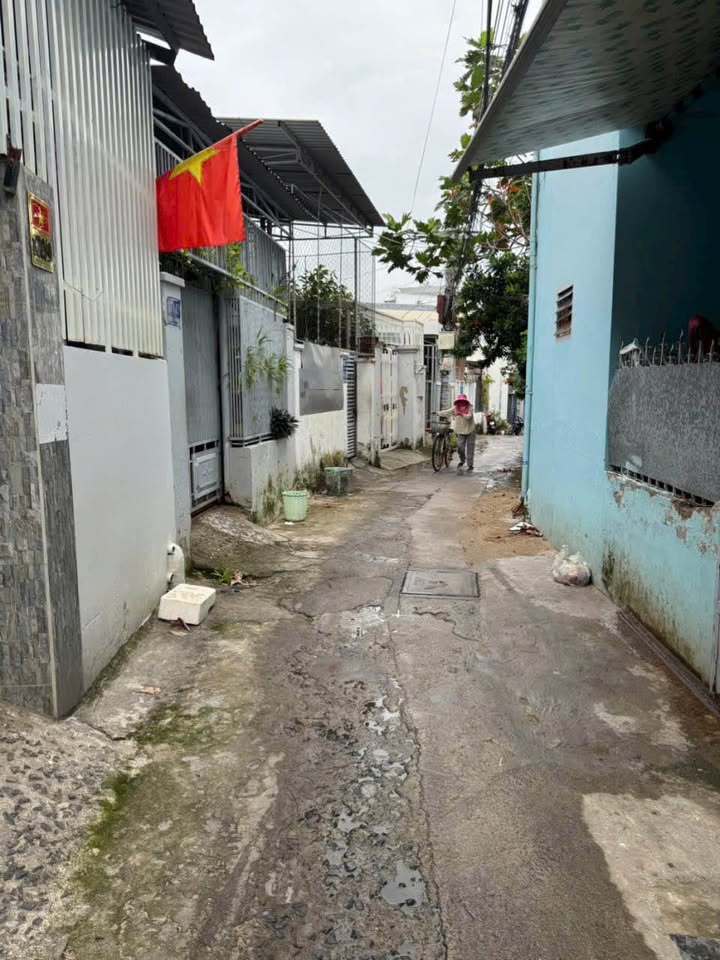 Nhà hẻm Dương Vân Nga, Nha Trang 48m² giá 2.3 tỷ - Nhà mới, chỉ việc vào ở!