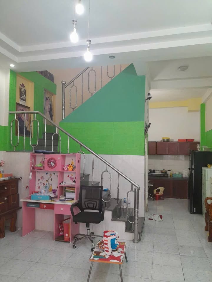 Nhà bán gấp tại Dĩ An 60m² giá chỉ 3.15 tỷ - Pháp lý chuẩn sổ hồng