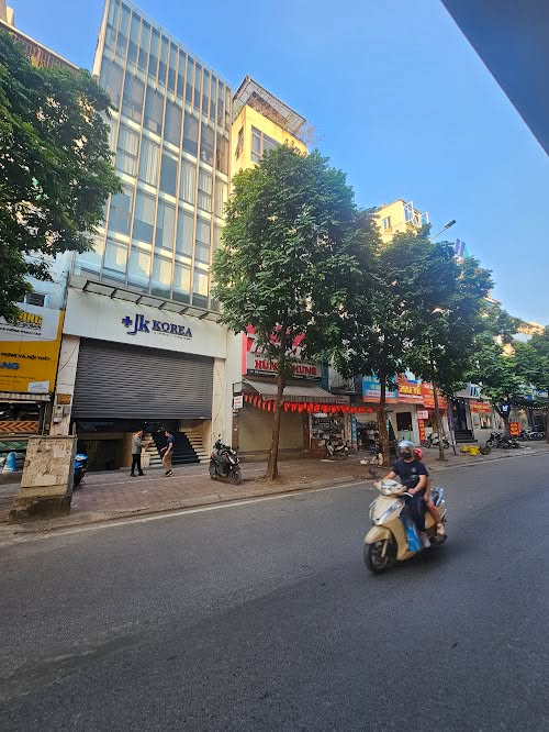 Tòa văn phòng mặt phố Trường Chinh 154m² giá 120 tỷ - Thiết kế hiện đại, vị trí đắc địa!
