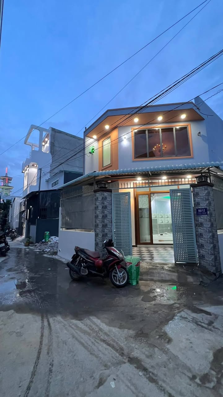 Nhà góc 2 mặt tiền phường Bình Chuẩn, Thuận An 88m² giá 2.9 tỷ - Thiết kế hiện đại, sẵn sàng vào ở!