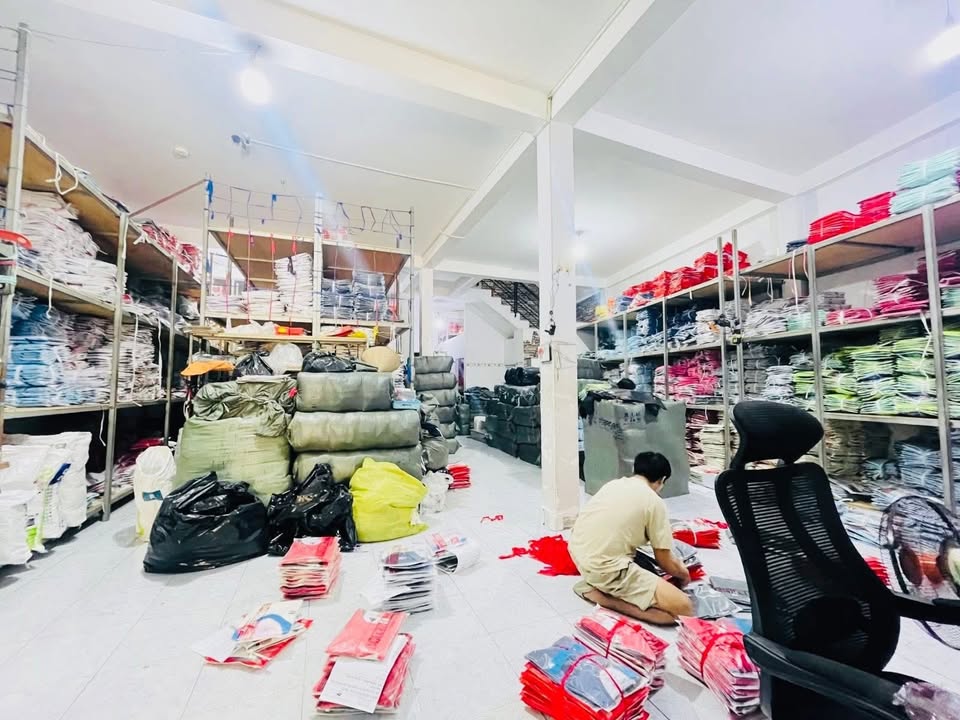 Kho chứa hàng Nguyễn Văn Quá Q12 170m² giá 8 tỷ - Đường xe tải vào tận nơi!