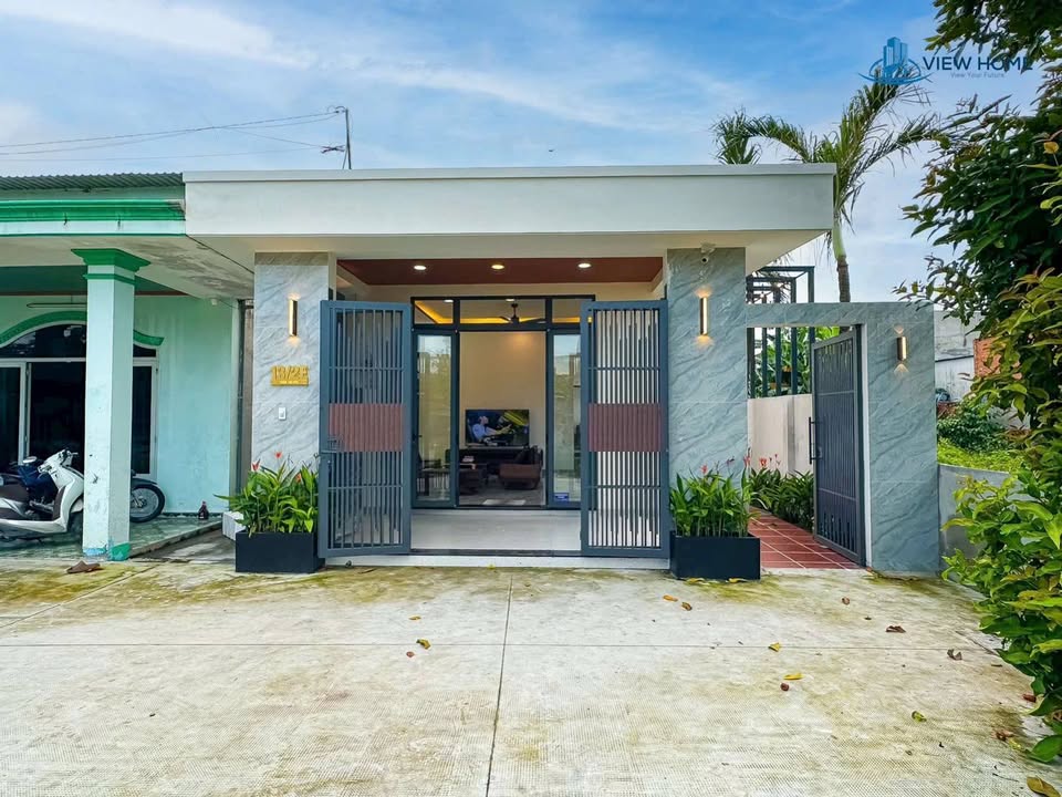 Nhà vườn Hóc Môn 155m² giá 5.9 tỷ - Sổ hồng chính chủ, view thoáng mát!