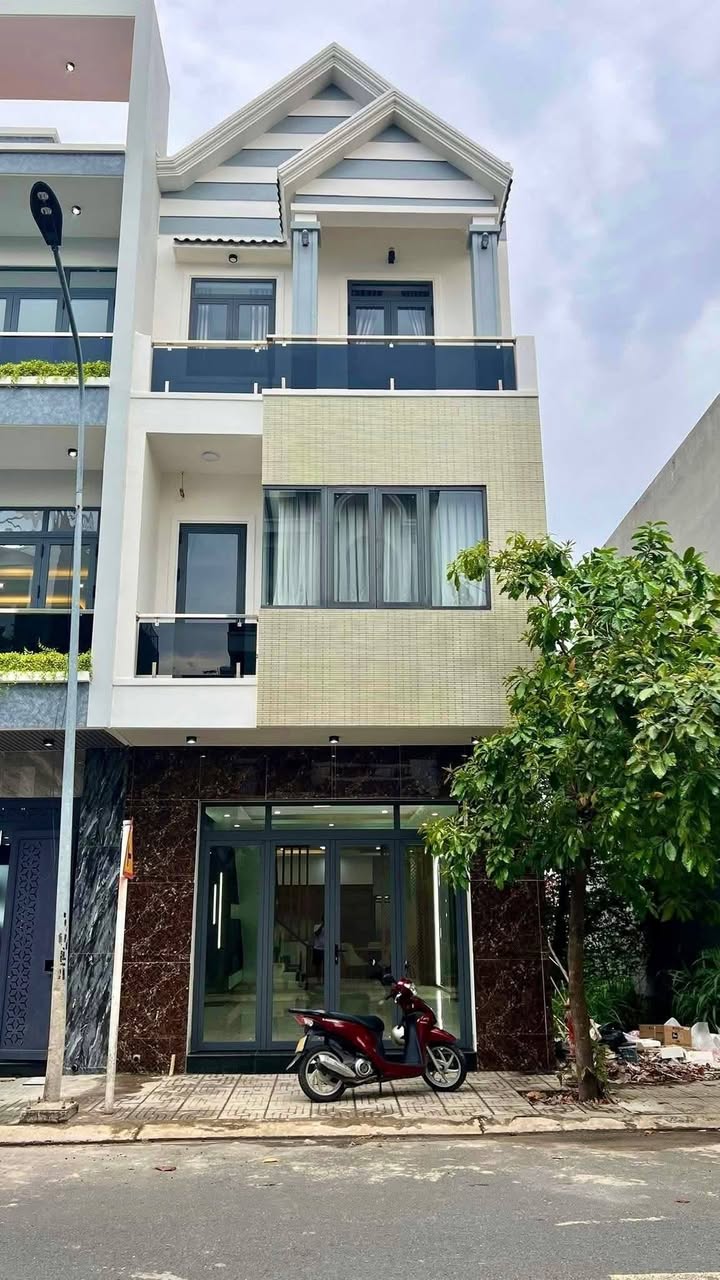 Nhà phố An Phú, Tân Uyên 105m² giá 5.668 tỷ - Đầu tư sinh lời cực cao!