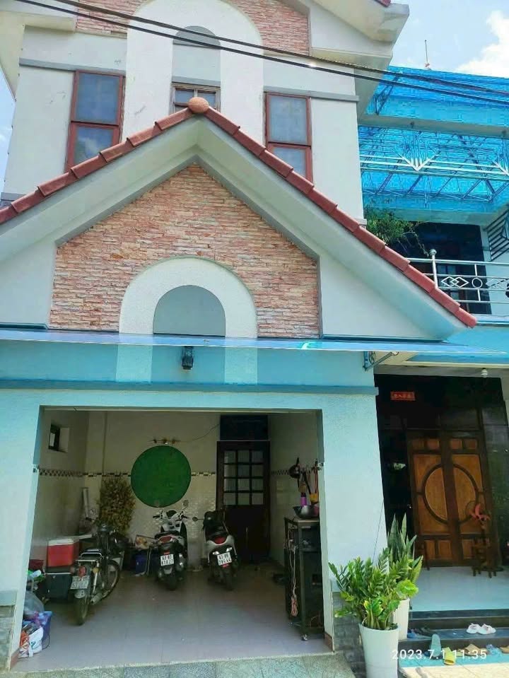 Nhà 2 tầng mặt tiền đường Phạm Hùng, 1096m², giá 14 tỷ - Đầu tư tuyệt vời!