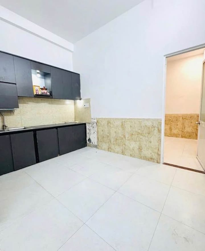 Nhà 2 tầng mặt kiệt ô tô Cù Chính Lan 71m² giá 5.35 tỷ - Dân cư đông đúc!
