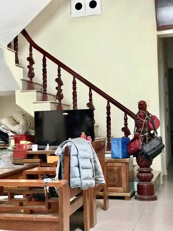 Nhà 2.5 tầng phố Ngọc Mai, 90m² giá 3.7 tỷ - Kinh doanh hiệu quả!