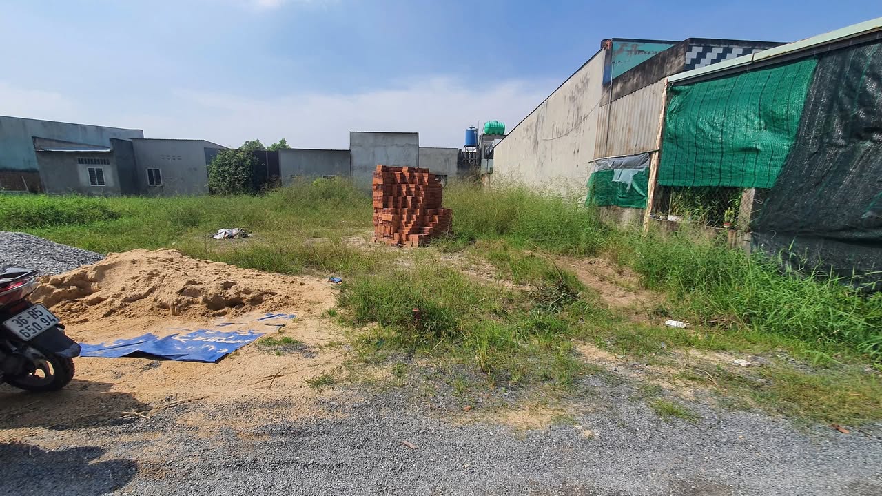 Đất thổ cư 100m² tại Đức Hòa Hạ giá 1.15 tỷ - Cơ hội đầu tư hấp dẫn!