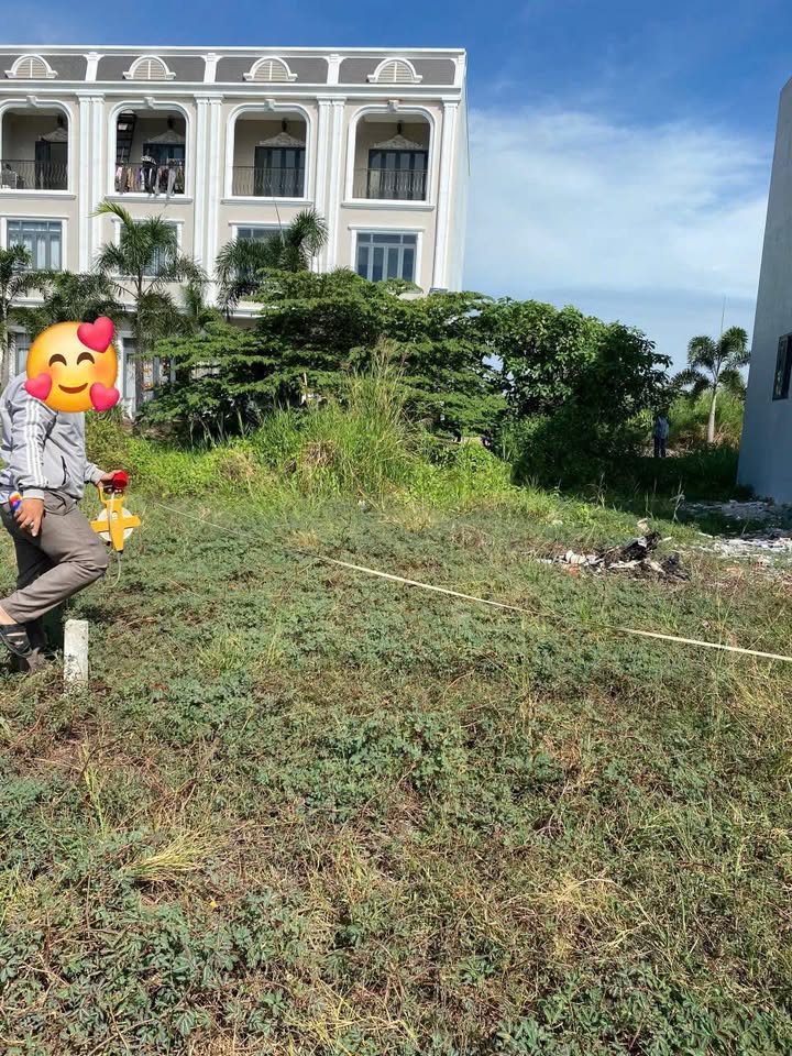 Đất thổ cư 100m² Ấp 1A, Thanh Phú, Bến Lức - Giá chỉ 1.25 tỷ, sổ hồng chính chủ!