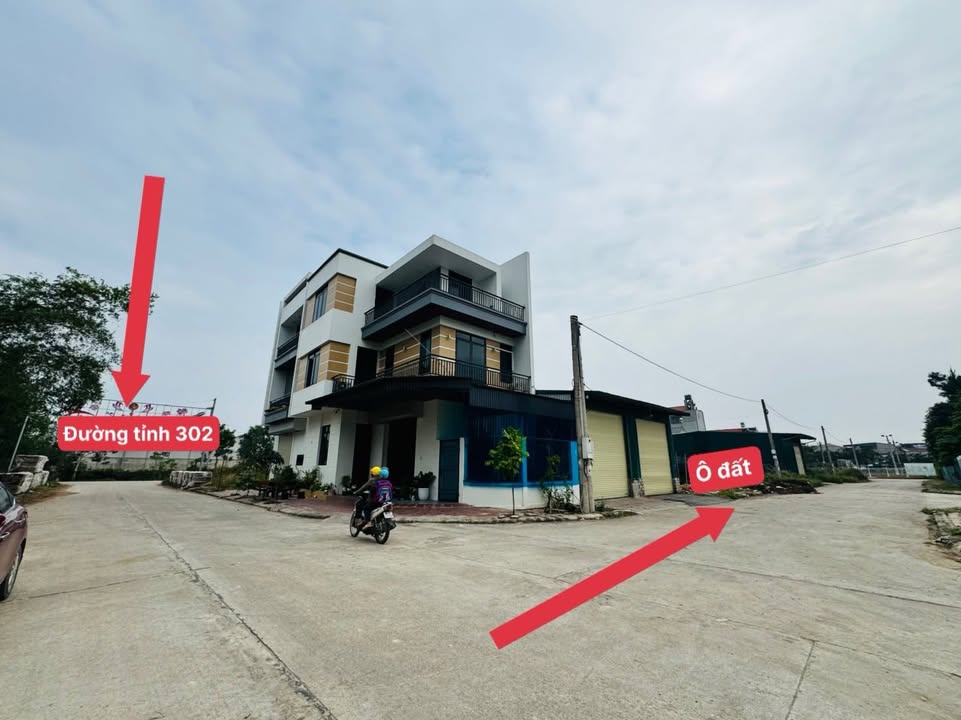 Đất nền Gia Khánh 100m² giá 2.3 tỷ - Đường quy hoạch 13.5m, dân cư đông đúc!