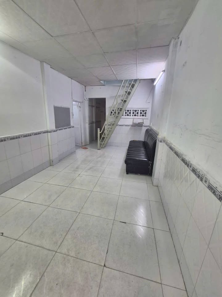 Nhà nguyên căn cho thuê đường Phạm Thế Hiển, quận 8, 35m² giá 6.5 triệu - Khu yên tĩnh, gần bệnh viện