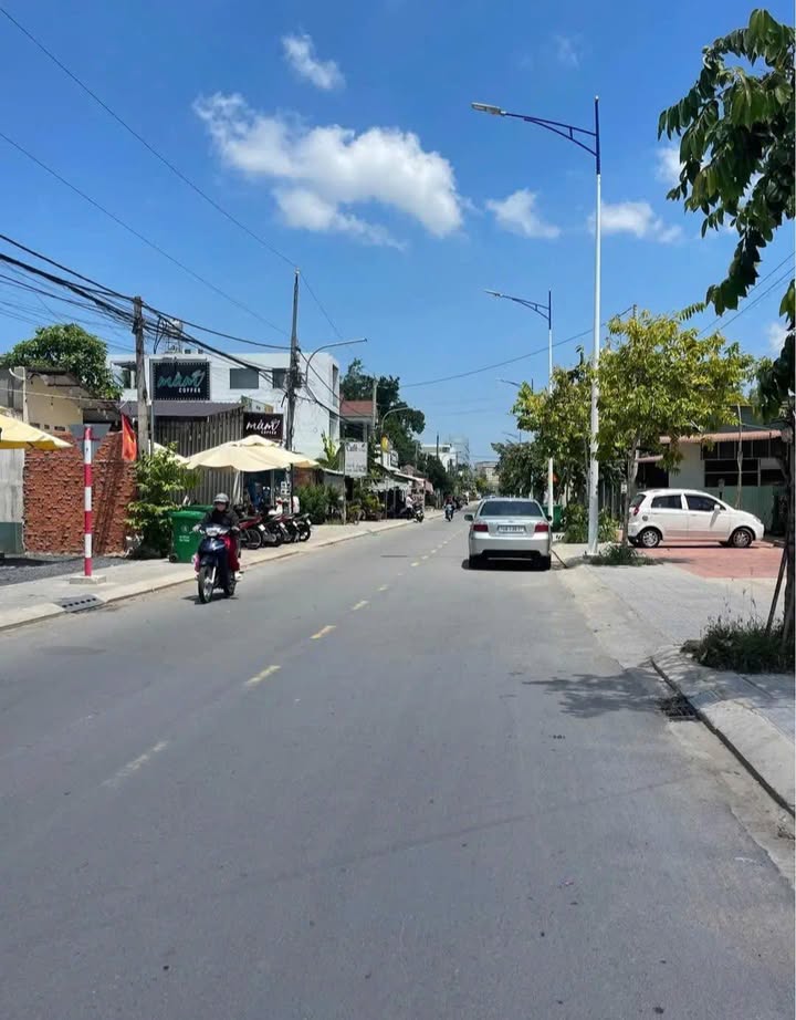 Đất nền mặt tiền đường Huỳnh Công Giản, 416m² giá 460 triệu - Cơ hội đầu tư tuyệt vời!