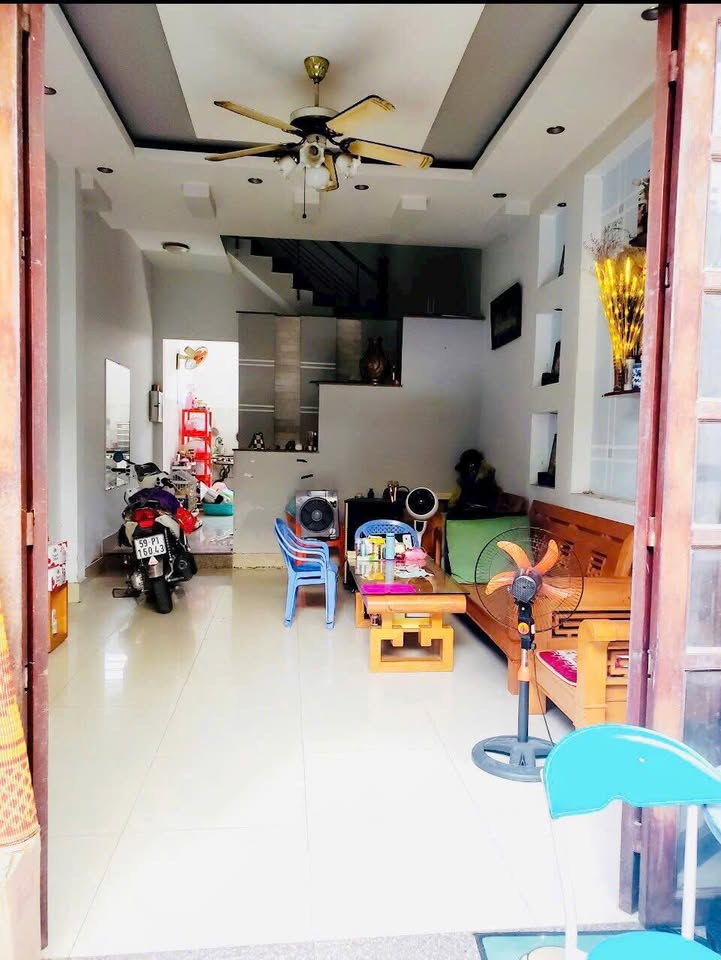 Nhà riêng Tân Phú 60m² giá 6.8 tỷ - Nhà mới 3 lầu, hẻm xe hơi rộng rãi!