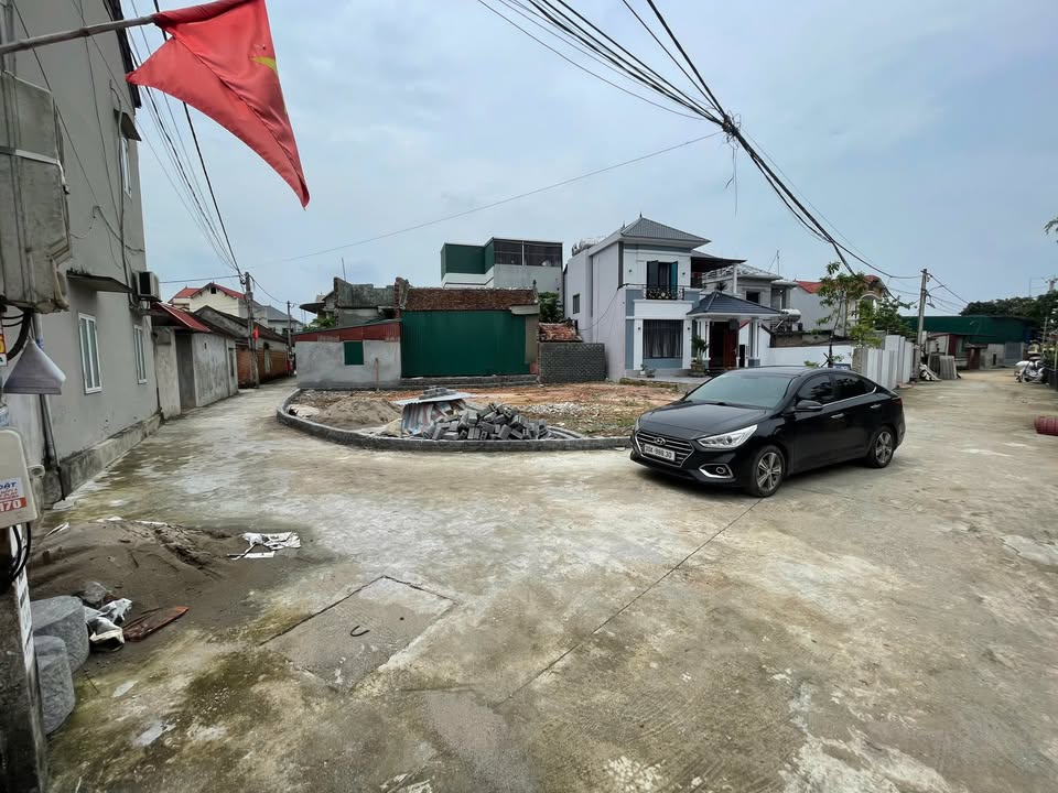 Đất thổ cư Quốc Oai 81m² giá 2 tỷ - Ô tô tránh, view sông thoáng đãng!