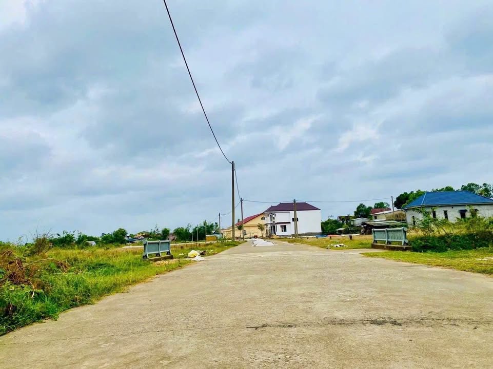 Đất nền KQH Bầu Được - Thủy Châu 150m² giá 1,7 tỷ - Đón đầu trục Tố Hữu nối sân bay Phú Bài!