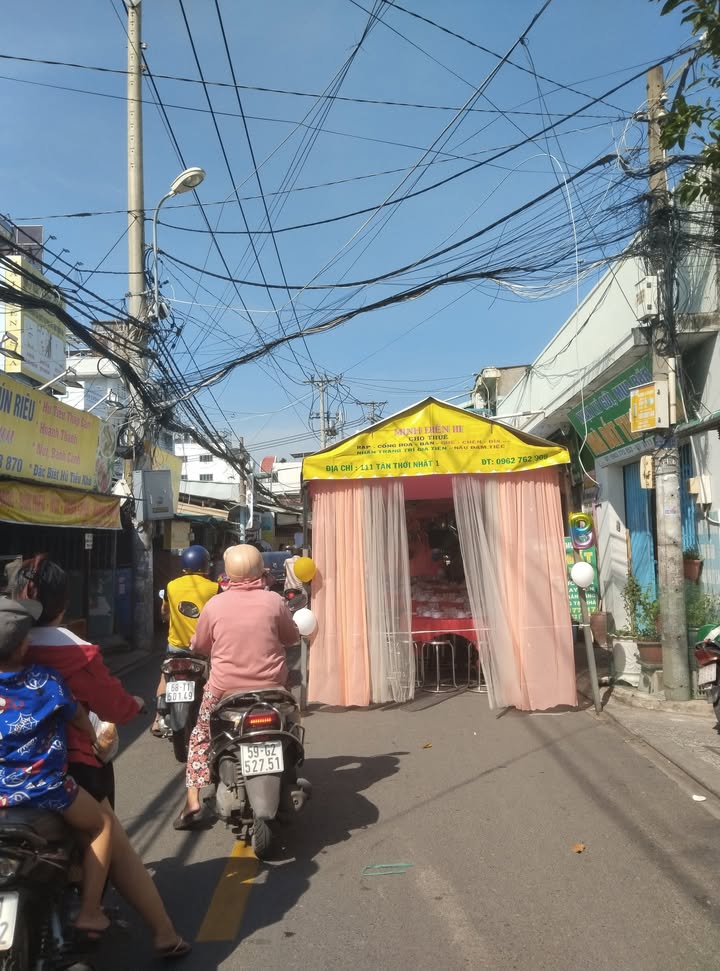 Nhà mặt tiền đường Tân Thới Nhất 13, quận 12, diện tích 125m² - Giá 3.5 tỷ thương lượng!