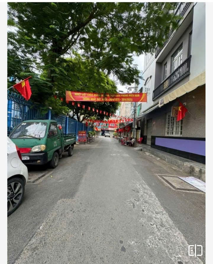 FrontHouse mặt tiền Trường Chinh, Tân Bình 38m² giá 8.2 tỷ - Kinh doanh siêu sầm uất!