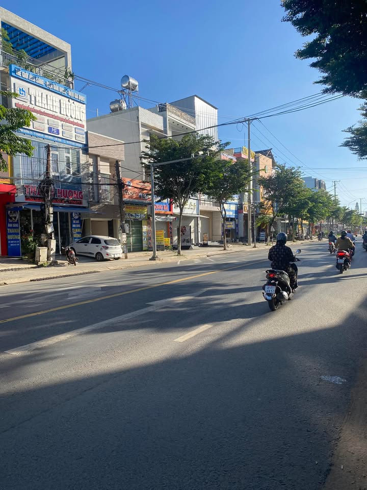 Đất thổ cư 150m² Thạnh Mỹ Đơn Dương giá 7 tỷ - Vị trí sầm uất ngay bến xe!