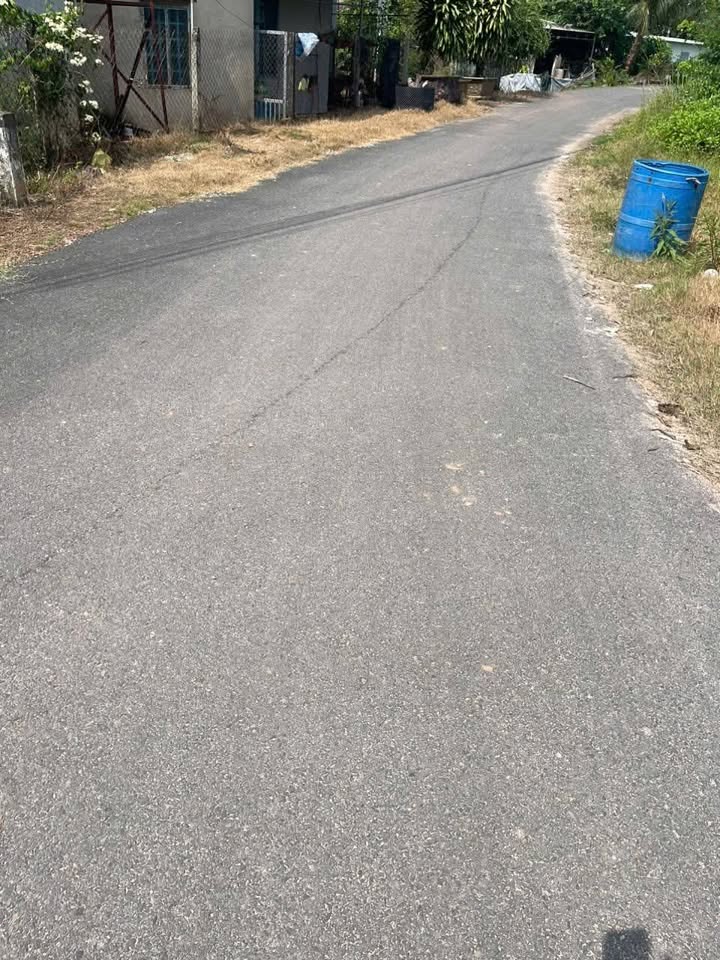 Nhà 2 mặt tiền tại Đồi 61, Trảng Bom 100m² giá 560 triệu - Cần bán gấp!