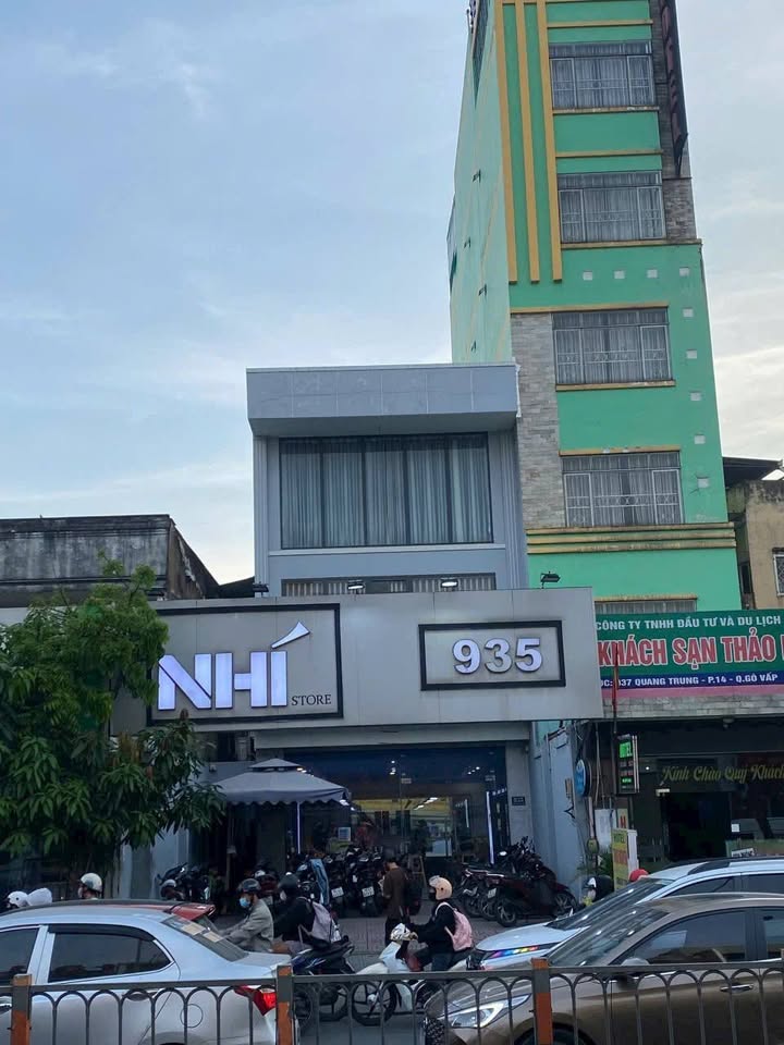 Bán Nhà Gò Vấp 187m² giá 38 tỷ - Vị trí sầm uất, đầu tư sinh lời!