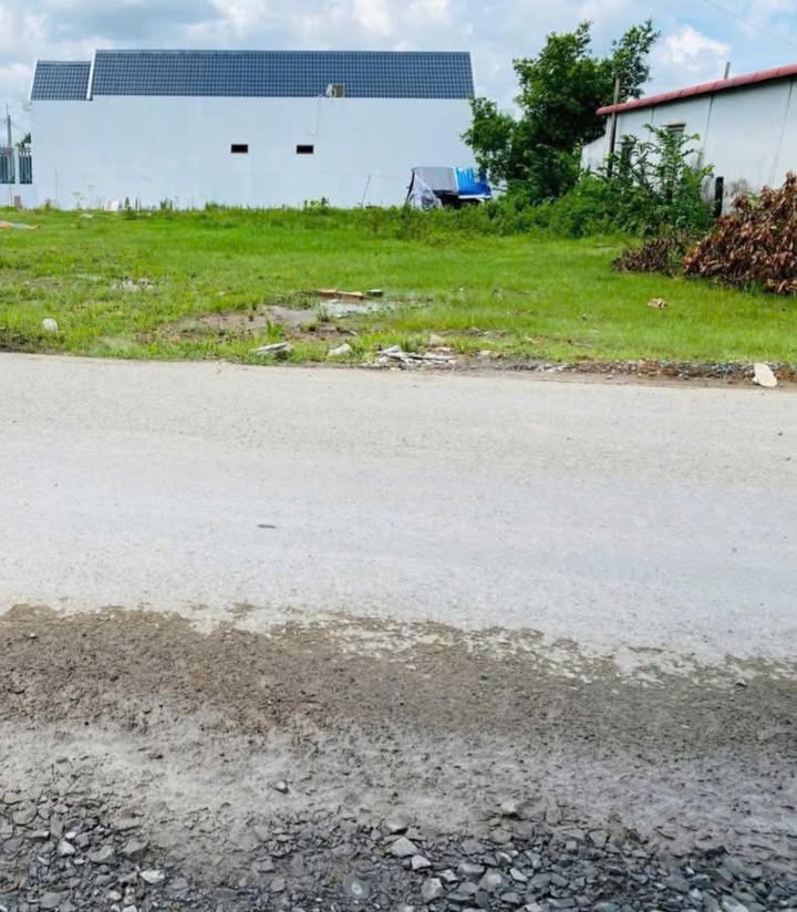 Đất thổ cư mặt tiền đường Phước Tú, xã Thanh Phú, H. Bến Lức - 150m² giá chỉ 2.5 tỷ!