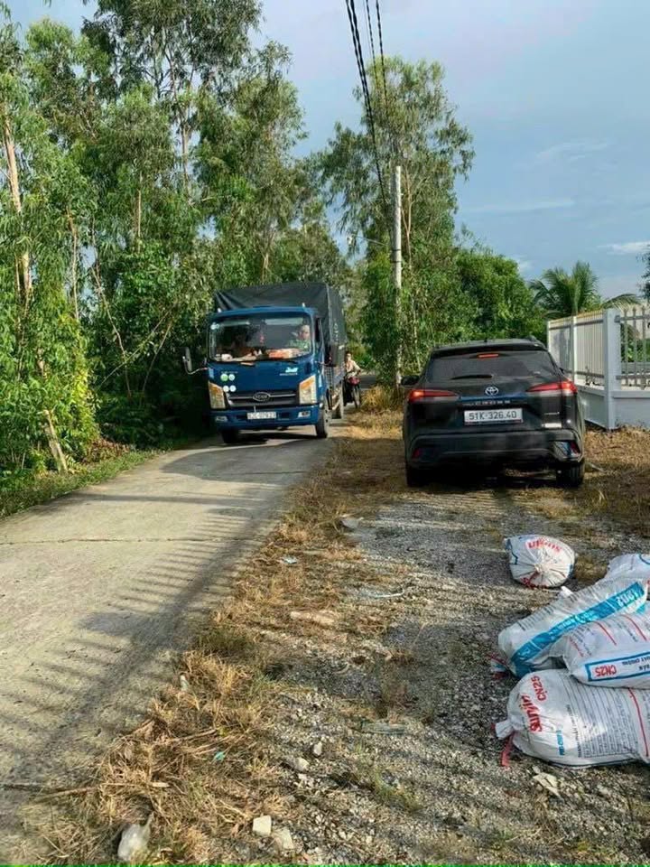 Đất nền mặt tiền Đan Liên, Lương Hoà, Bến Lức 300m² giá 1.25 tỷ - Sổ hồng chính chủ!