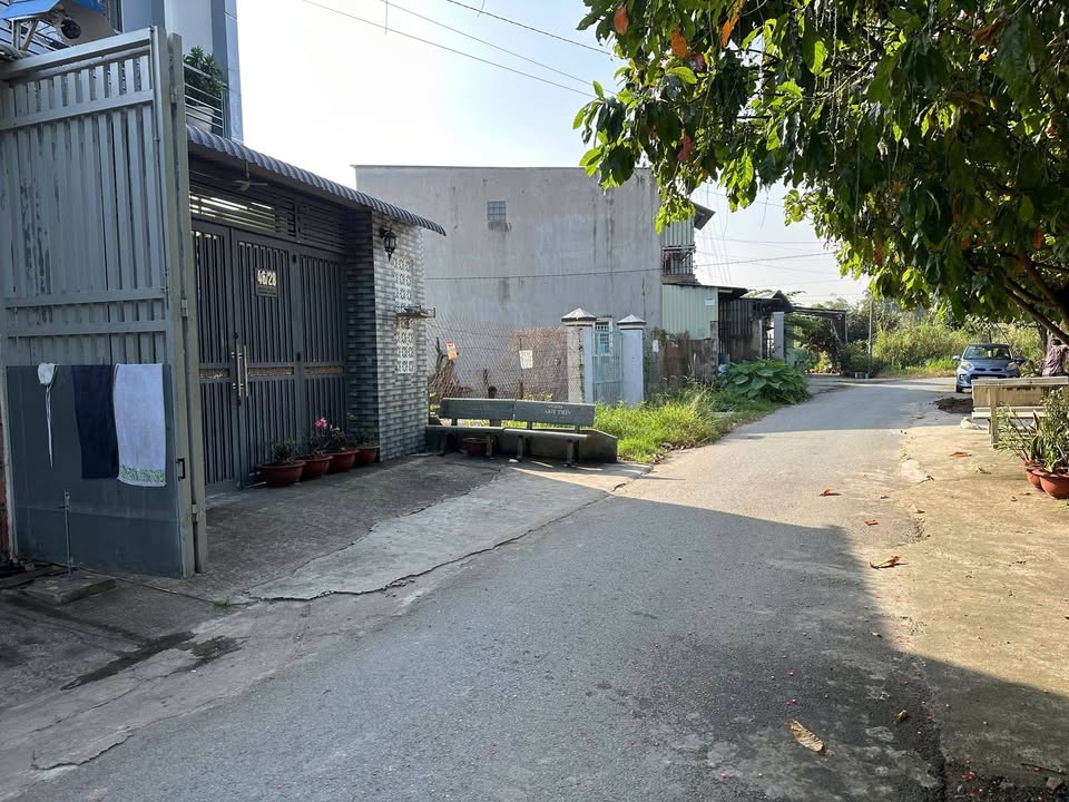 Nhà phố Củ Chi 96m² giá 2.9 tỷ - Hướng đẹp ngắm hoàng hôn