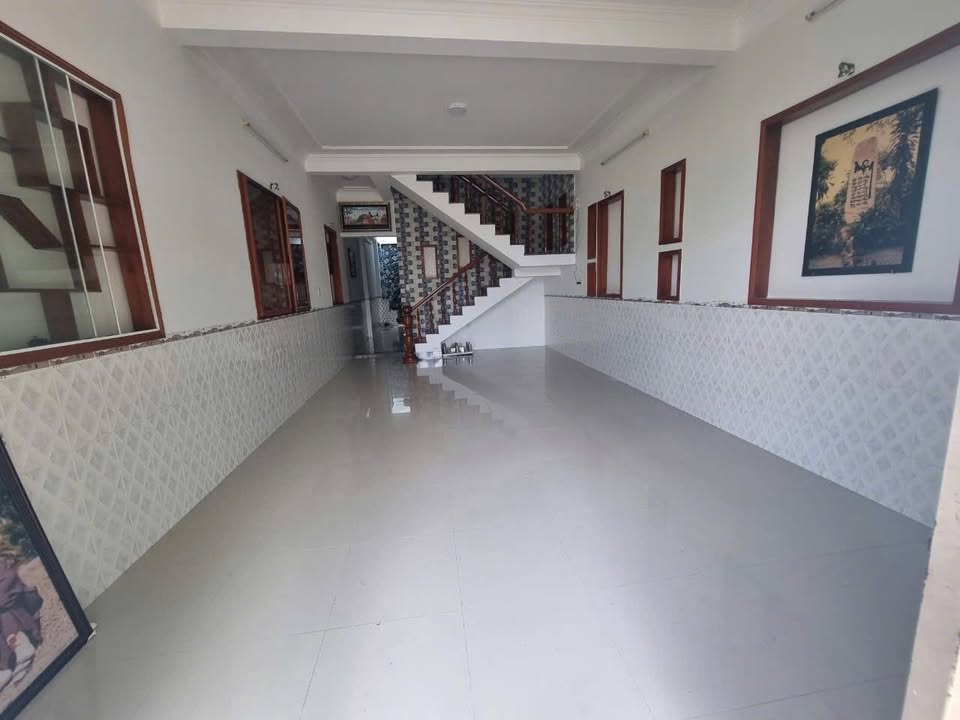 Nhà nguyên căn cho thuê mặt đường An Dương Vương, Phường 9, Diện tích 90m² - Giá chỉ 7 triệu/tháng!