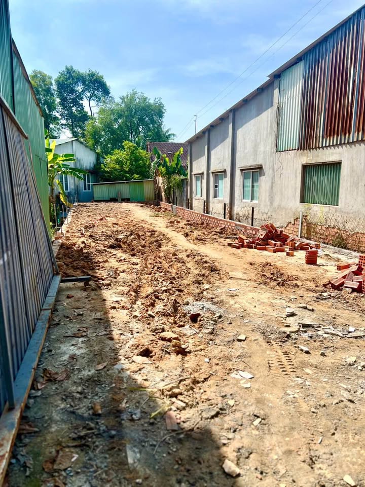 Đất Thạnh Hội Tân Uyên 180m² giá 2.15 tỷ - Chính chủ, hỗ trợ ngân hàng!