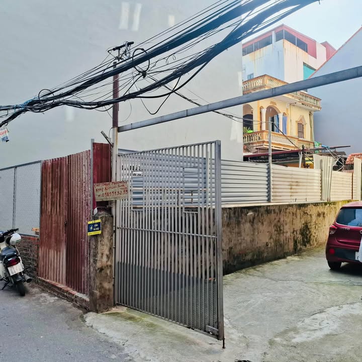 Đất Xuân Đỉnh 30m² lô góc - Sổ vuông đẹp, ô tô vào tận nơi!