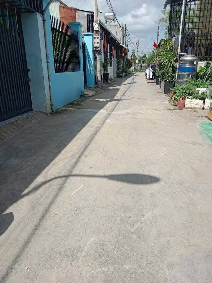 Đất thổ cư Phú Mỹ Thủ Dầu Một 100m² giá 2.05 tỷ - Đường xe hơi thoáng đãng!