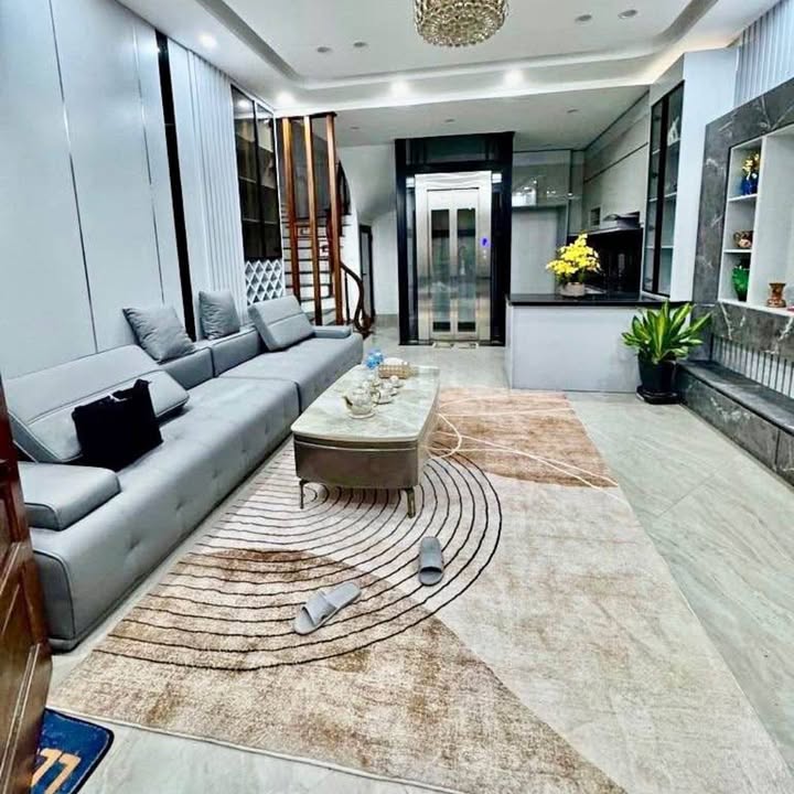 Nhà phố Đông Ngạc 32m² giá 9 tỷ - Kinh doanh cực tốt, ô tô tránh