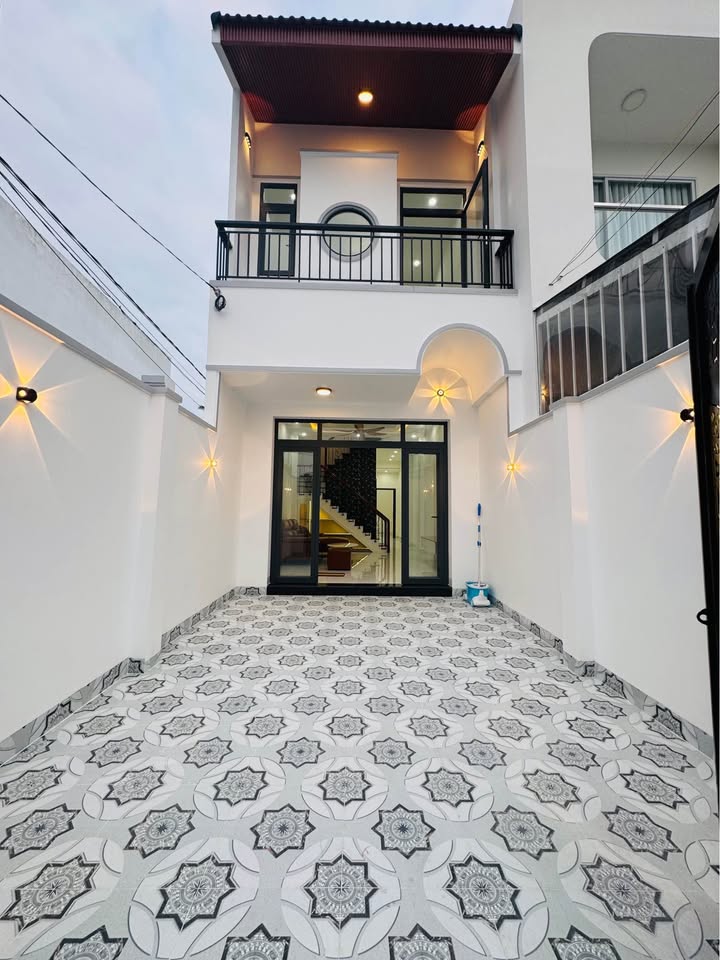 Nhà phố Thới Sơn Mỹ Tho 80m² giá 2.98 tỷ - Thiết kế hiện đại, sẵn sàng vào ở!