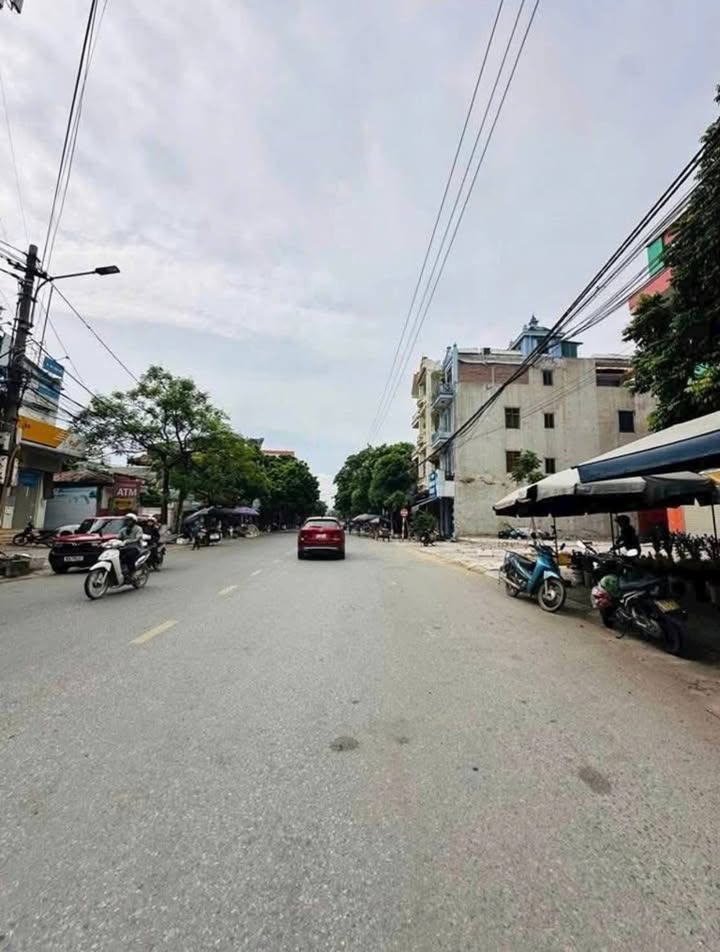 Đất mặt tiền trung tâm thị trấn Hồ 100m² chỉ 4 triệu/m² - Cơ hội đầu tư hiếm có!