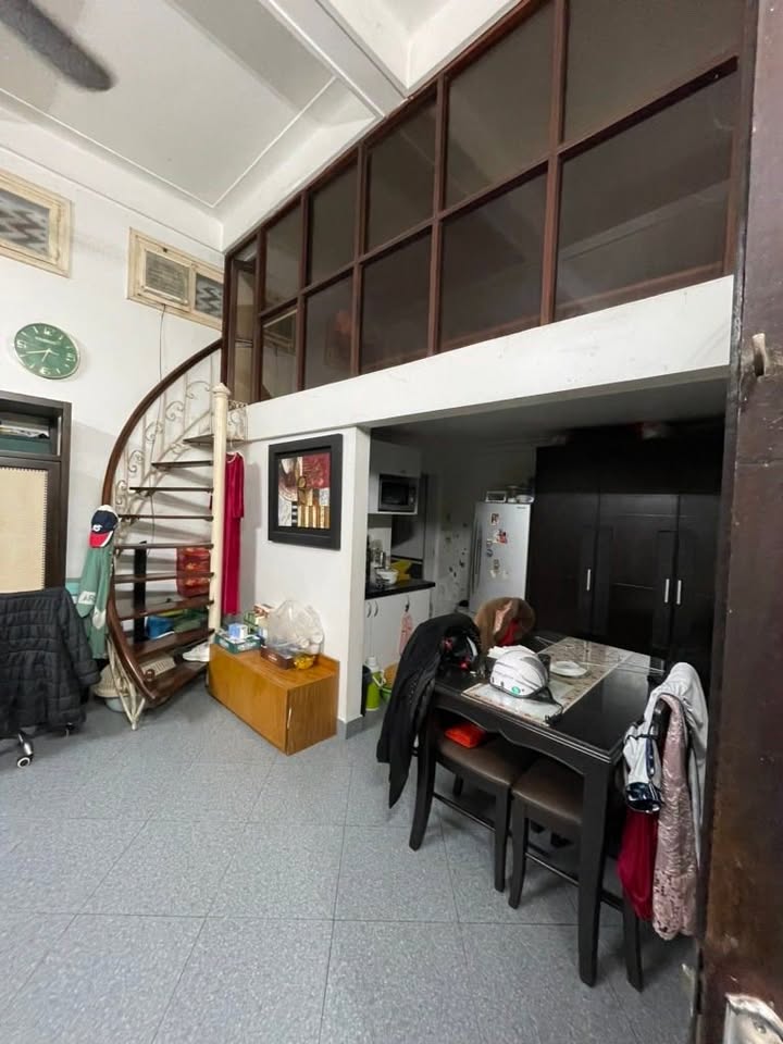 Nhà riêng Ba Đình Hà Nội 30m² giá 4.5 tỷ - Ngõ thoáng sạch, đầy đủ tiện ích!