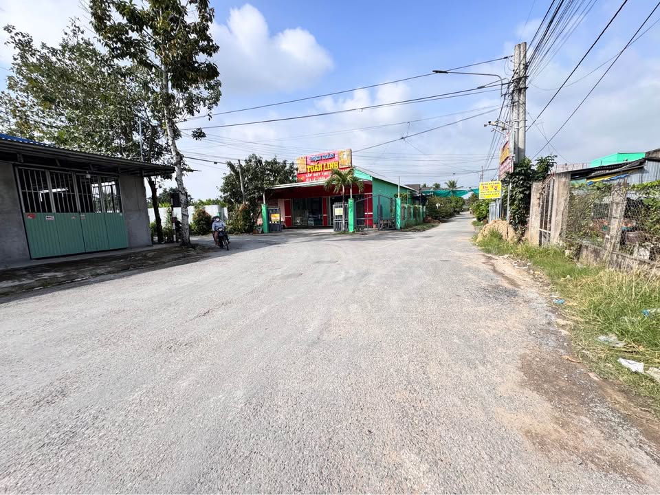 Nhà gác lửng tại khu dân cư Bờ Đai, Vĩnh Long 65m² giá 1.35 tỷ - Sẵn sàng vào ở!