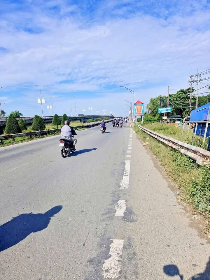 Đất nền ấp 2, xã Nhựt Chánh, Bến Lức 184m² giá 1.2 tỷ - Đầu tư sinh lời ngay!