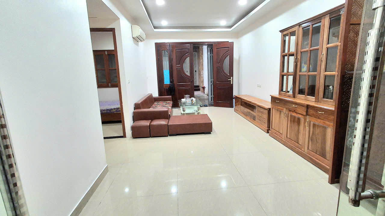 Nhà tập thể cho thuê tại Đường Láng, Đống Đa 60m² - Full nội thất, thoáng mát!